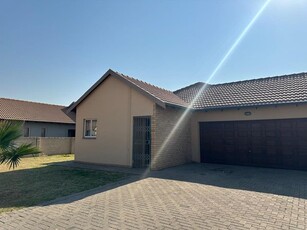 3 Bedroom House To Let in Waterkloof AH