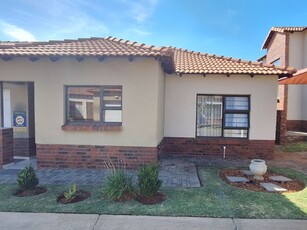 3 Bedroom Sectional Title For Sale in Waterval East