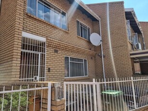 3 Bedroom Townhouse For Sale in Bo-dorp