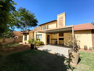 3 Bedroom Townhouse For Sale in Waterval East