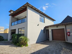 3 Bedroom Townhouse For Sale in Wavecrest