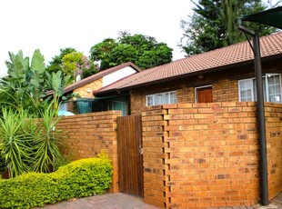 3 Bedroom Townhouse To Let in Safari Gardens