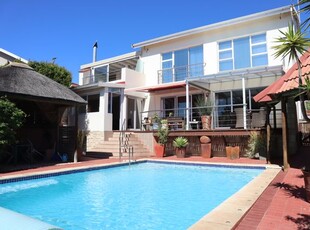 4 Bedroom House For Sale in Noorsekloof