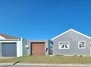 4 Bedroom House For Sale in Weltevreden Valley