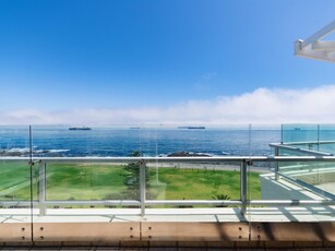 4 Bedroom Penthouse For Sale in Sea Point