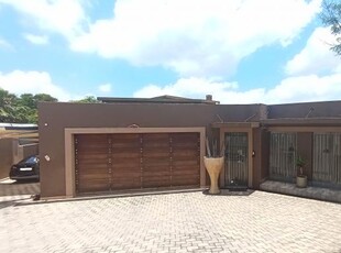 4 Bedroom with 4 Bathroom For Sale Gauteng