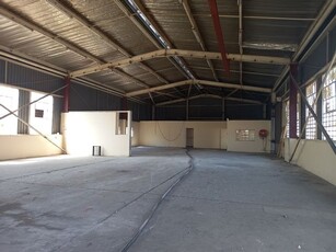 400m² Warehouse To Let in Tlhabane