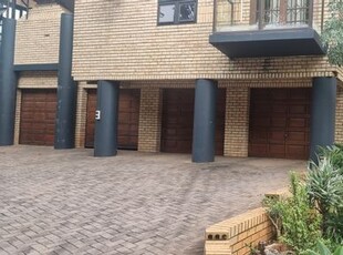 5 Bedroom Freehold For Sale in Safari Gardens