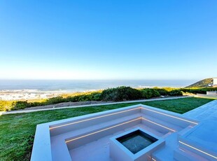 6 Bedroom Villa For Sale in Yzerfontein