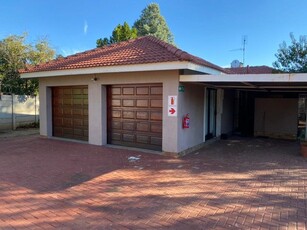 8 Bedroom House For Sale in Mafikeng Central