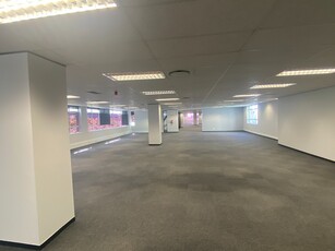 888m2 Commercial Space availbale to lease