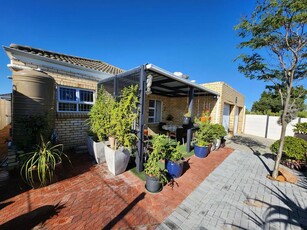 A low maintenance 2 bedroom GEM in Viking Village Kraaifontein