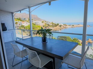 Apartment / Flat For Sale in Bakoven, Cape Town