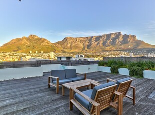 Apartment / Flat For Sale in Gardens, Cape Town