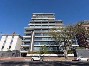 Apartment / Flat For Sale in Green Point, Cape Town