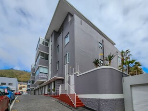 Apartment / Flat For Sale in Sea Point, Cape Town