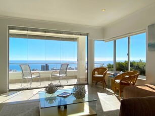 Apartment / Flat For Sale in Sea Point, Cape Town