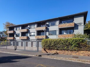 Apartment For Sale in Kenilworth