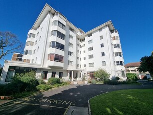 Charming and Spacious Two Bedroomed Apartment with Garage for Sale in Shareblock Complex.