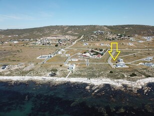 Coastal stand in popular Sandy Point Beach Estate