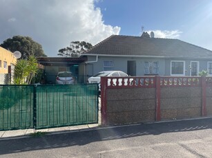 House For Sale in Athlone, Cape Town