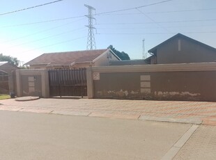 House For Sale in Aureus, Randfontein