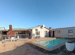 House For Sale in Bothasig, Milnerton