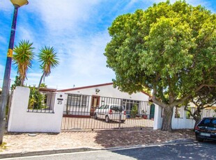 House For Sale in Bothasig, Milnerton