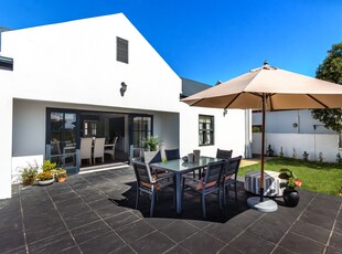 House For Sale in Croydon Vineyard Estate, Somerset West