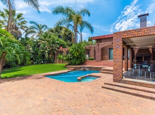 House For Sale in Floracliffe, Roodepoort