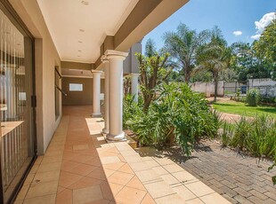 House For Sale in Florida, Roodepoort