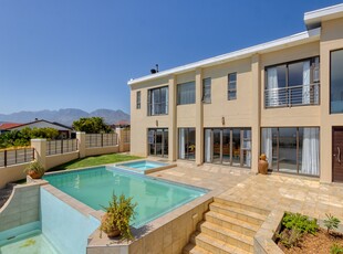 House For Sale in Gordon Heights, Gordons Bay