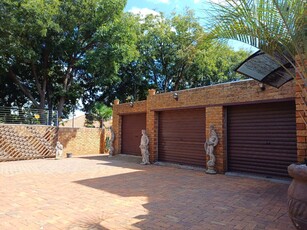 House For Sale in Greenhills, Randfontein