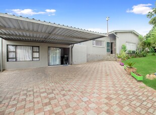 House For Sale in Horizon View, Roodepoort