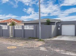 House For Sale in Kensington, Cape Town