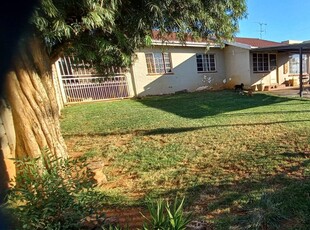 House For Sale in Krugersdorp West, Krugersdorp