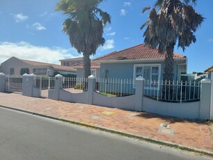 House For Sale in Lotus River, Cape Town