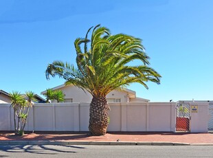 House For Sale in Milnerton Central, Milnerton