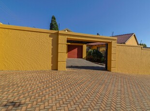 House For Sale in Silverfields, Krugersdorp