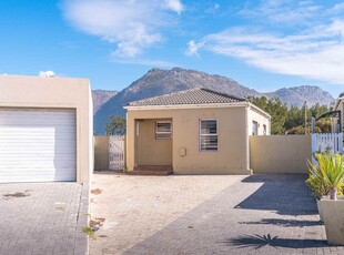 House For Sale in Muizenberg, Cape Town