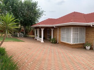 House For Sale in Noordheuwel, Krugersdorp