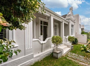 House For Sale in Oranjezicht, Cape Town