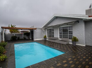 House For Sale in Ottery, Cape Town