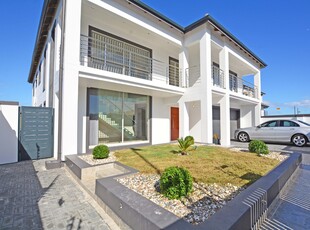 House For Sale in Parklands North, Blouberg