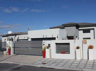 House For Sale in Parklands North, Blouberg