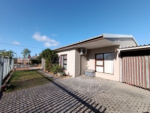 House For Sale in Peerless Park North, Kraaifontein