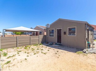 House For Sale in Phoenix, Milnerton