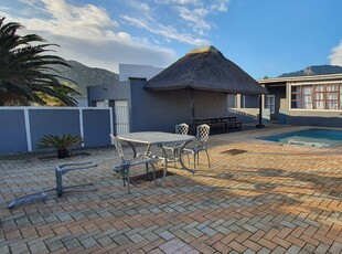 House For Sale in Pringle Bay, Pringle Bay