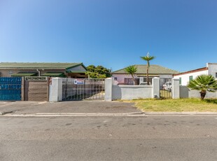 House For Sale in Ruyterwacht, Goodwood