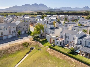 House For Sale in Stellenbosch Farms, Stellenbosch